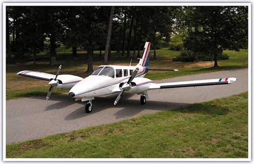 Product picture Seneca 2 POH pilots operating handbook Piper